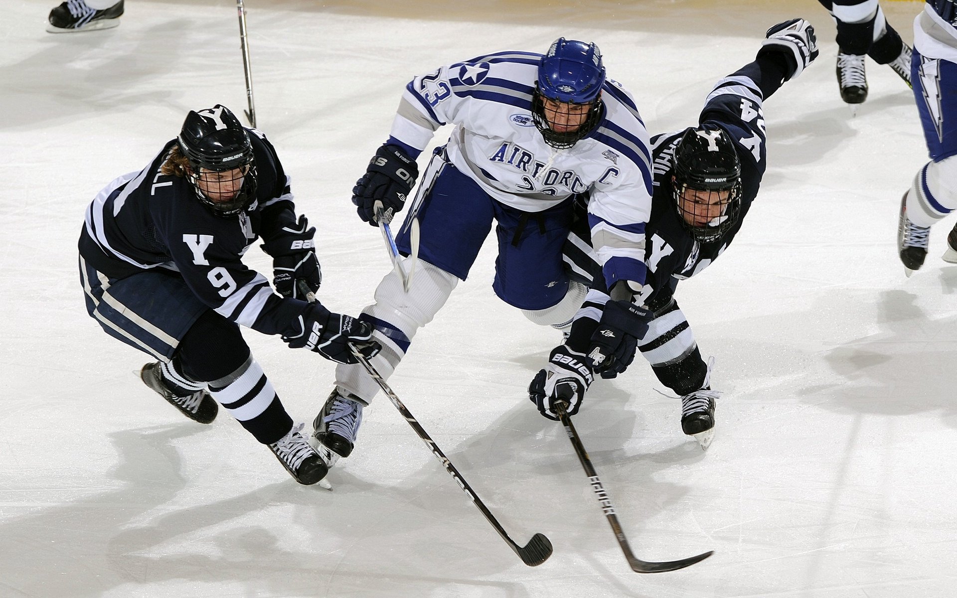 200米自由泳决赛 李冰洁稳中求胜,女子4x200米自由泳李冰洁
